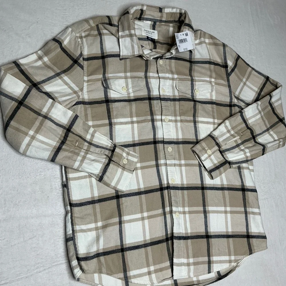 NWT American Eagle Outfitters Men's Flannel Shirt Long Sleeve Plaid Button Up‎ M